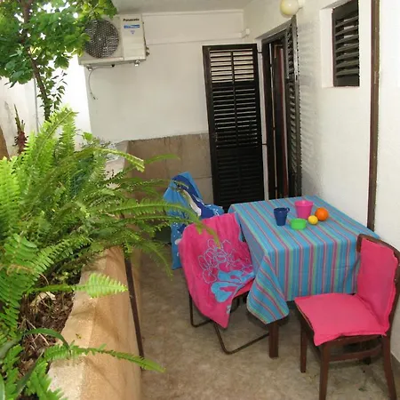 Ana Apartment *