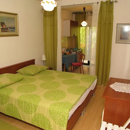 Apartment Ana *