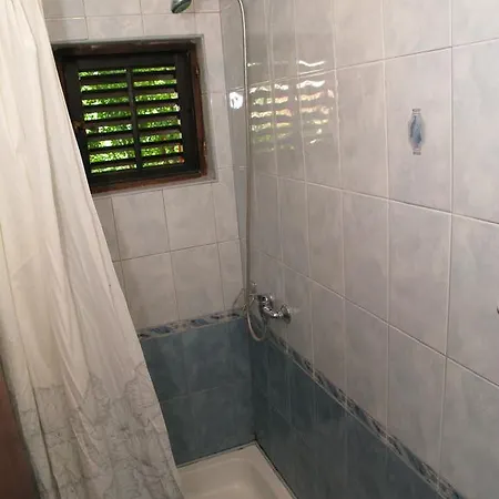 Ana Apartment *