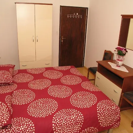 Apartment Ana *