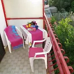 Ana *