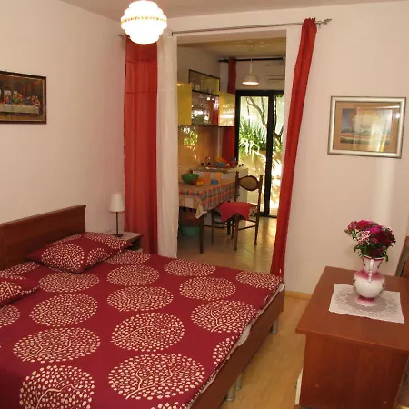 아파트 Ana 트로기르