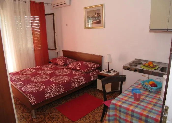 Ana 아파트 트로기르