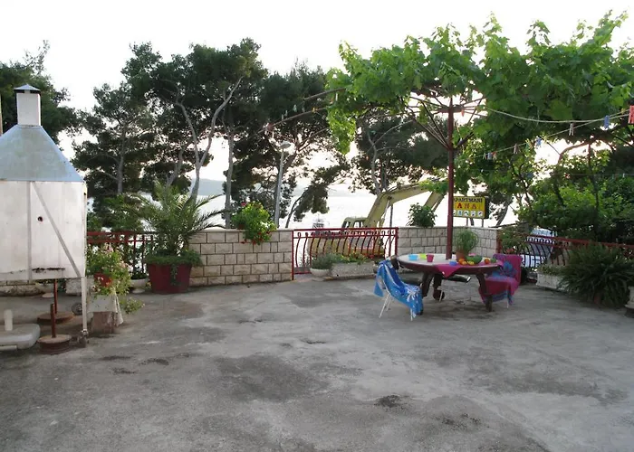 Ana 아파트 트로기르